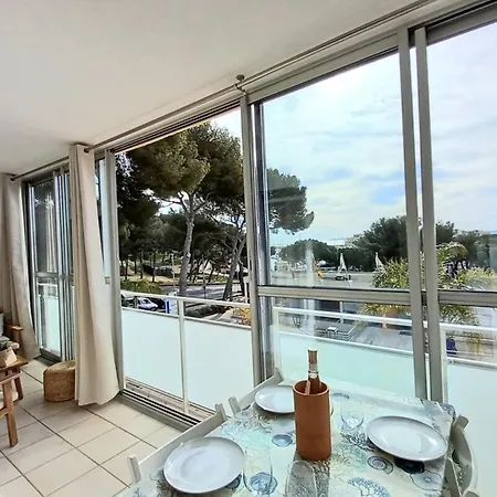 Apartment T2 Vue A 100m De La Avec Parking Prive